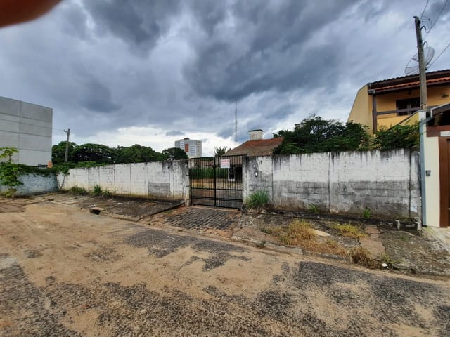 Casa com 2100m² 6 quartos e 6 banheiros, à venda, no bairro São Benedito em Pindamonhangaba
