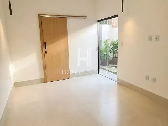 Casa com 210m² 3 quartos e 4 banheiros, à venda, no bairro Cardoso Continuação em Aparecida de Goiânia