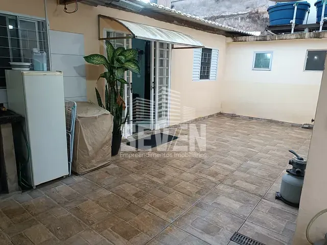 Casa com 200m² 2 quartos e 1 banheiro, à venda, no bairro Jardim Redentor em Bauru