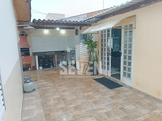 Casa com 200m² 2 quartos e 1 banheiro, à venda, no bairro Jardim Redentor em Bauru