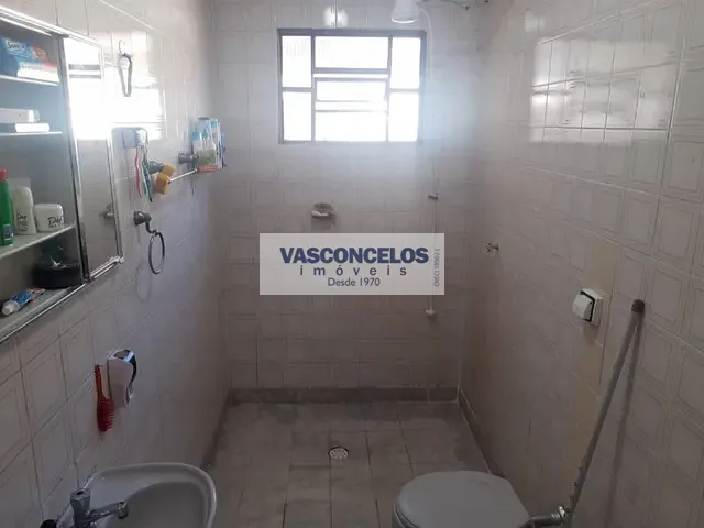 Casa com 300m² 3 quartos e 1 banheiro, à venda, no bairro Vila Betânia em São José dos Campos