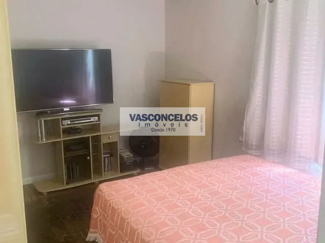 Casa com 300m² 3 quartos e 1 banheiro, à venda, no bairro Vila Betânia em São José dos Campos