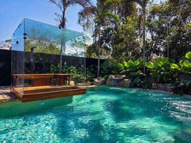 Casa com 900m² 5 quartos e 7 banheiros, à venda, no bairro Riviera em Bertioga
