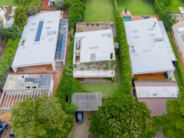 Casa com 1500m² 4 quartos e 5 banheiros, para alugar, no bairro Porto Feliz em Porto Feliz