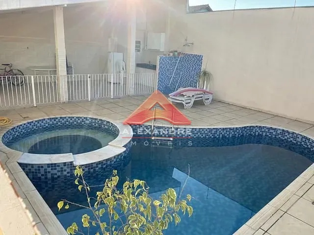 Casa com 312m² 3 quartos e 4 banheiros, à venda, no bairro Vila Tesouro em São José dos Campos