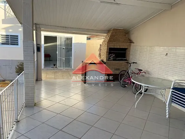 Casa com 312m² 3 quartos e 4 banheiros, à venda, no bairro Vila Tesouro em São José dos Campos