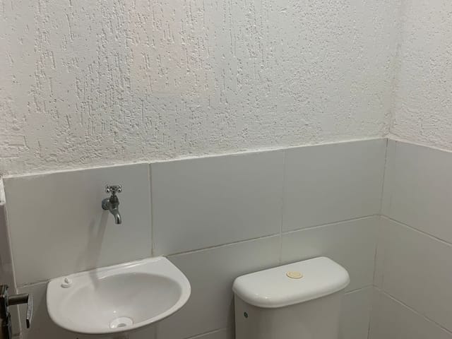 Casa 2 quartos e 3 banheiros, à venda, no bairro Parque Santo Antônio em Campos dos Goytacazes