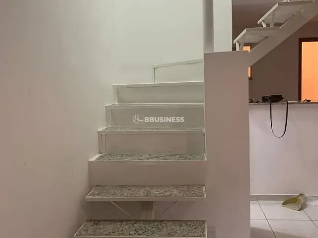 Casa 2 quartos e 3 banheiros, à venda, no bairro Parque Santo Antônio em Campos dos Goytacazes