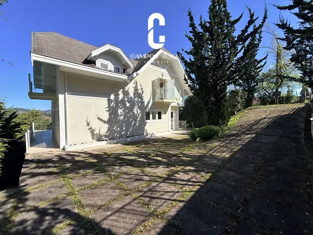 Casa com 1200m² 5 quartos e 7 banheiros, à venda, no bairro Descansópolis em Campos do Jordão