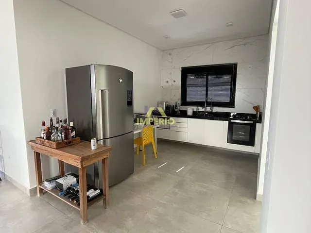 Casa com 310m² 3 quartos e 5 banheiros, à venda, no bairro Residencial Central Parque em Salto