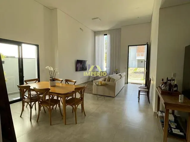 Casa com 310m² 3 quartos e 5 banheiros, à venda, no bairro Residencial Central Parque em Salto