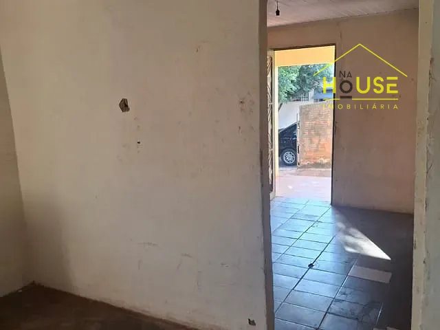 Casa com 196m² 3 quartos e 1 banheiro, à venda, no bairro Parque Guarani em Votuporanga