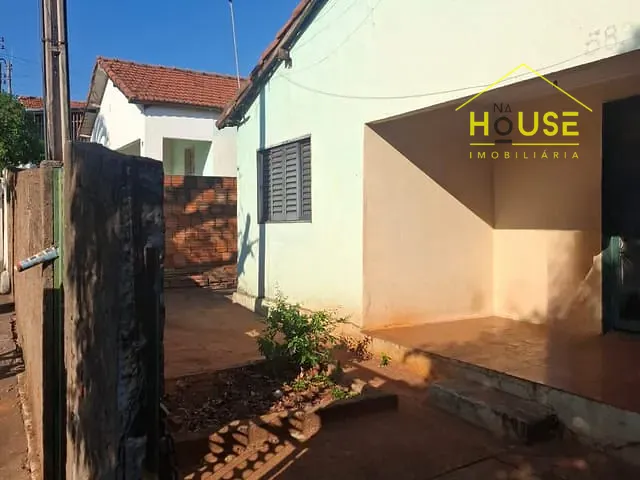 Casa com 196m² 3 quartos e 1 banheiro, à venda, no bairro Parque Guarani em Votuporanga
