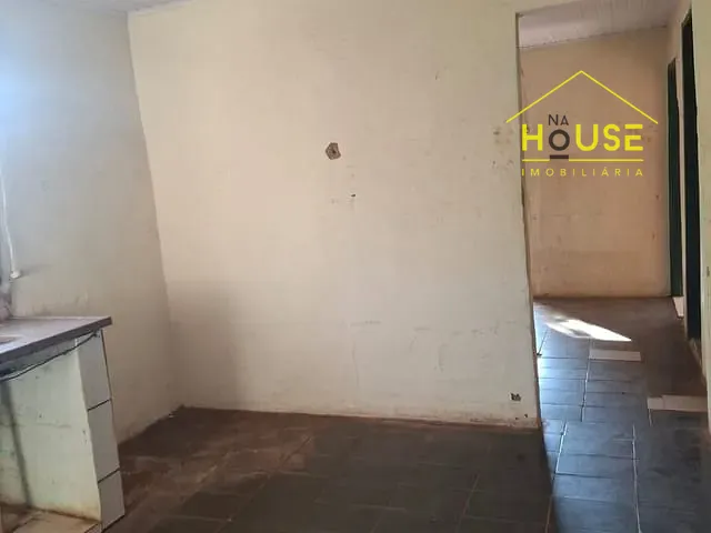 Casa com 196m² 3 quartos e 1 banheiro, à venda, no bairro Parque Guarani em Votuporanga