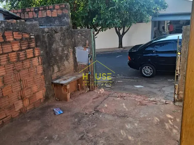 Casa com 196m² 3 quartos e 1 banheiro, à venda, no bairro Parque Guarani em Votuporanga