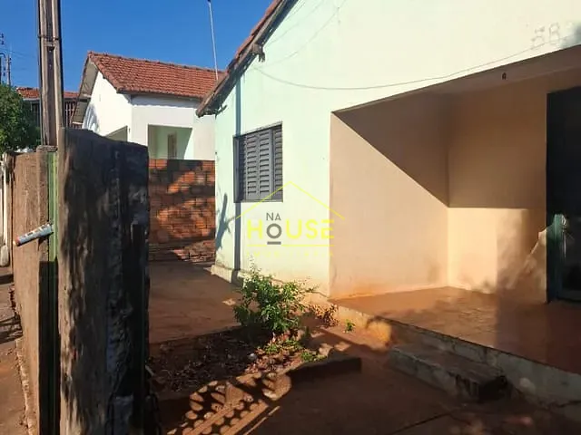 Casa com 196m² 3 quartos e 1 banheiro, à venda, no bairro Parque Guarani em Votuporanga