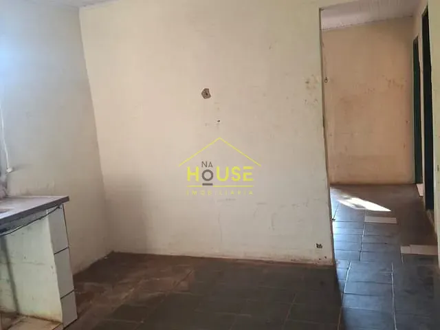 Casa com 196m² 3 quartos e 1 banheiro, à venda, no bairro Parque Guarani em Votuporanga