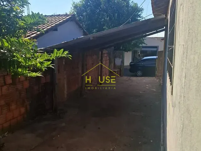 Casa com 196m² 3 quartos e 1 banheiro, à venda, no bairro Parque Guarani em Votuporanga
