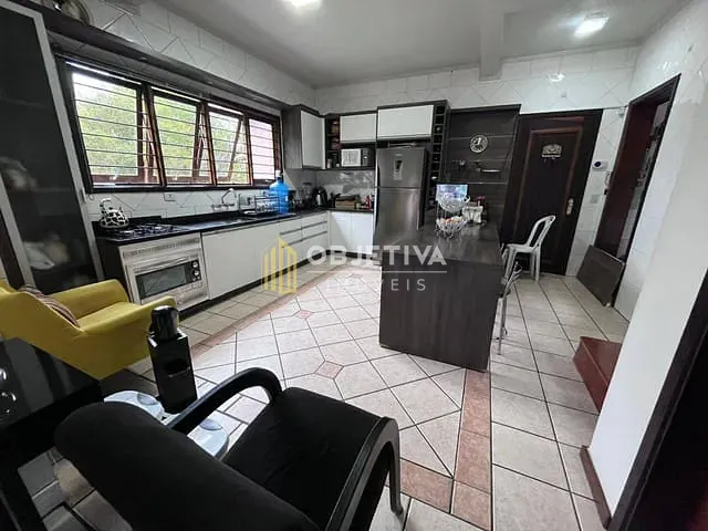 Casa com 825m² 3 quartos e 3 banheiros, à venda, no bairro Vila Nova em Novo Hamburgo