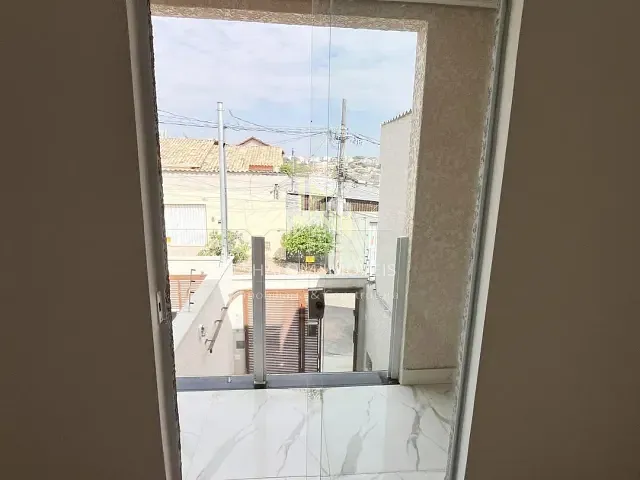 Casa 2 quartos e 3 banheiros, à venda, no bairro Candelária em Belo Horizonte