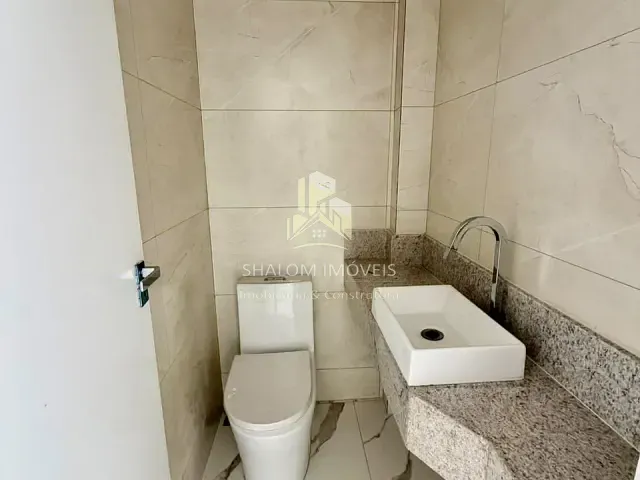 Casa 2 quartos e 3 banheiros, à venda, no bairro Candelária em Belo Horizonte