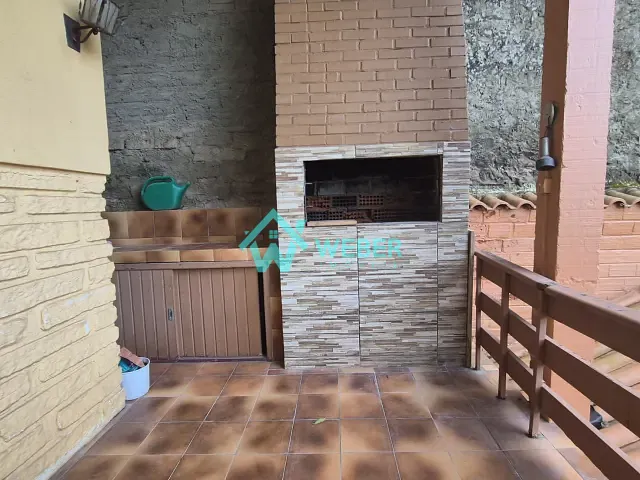 Casa com 370m² 3 quartos e 2 banheiros, para alugar, no bairro Boa Vista em Novo Hamburgo