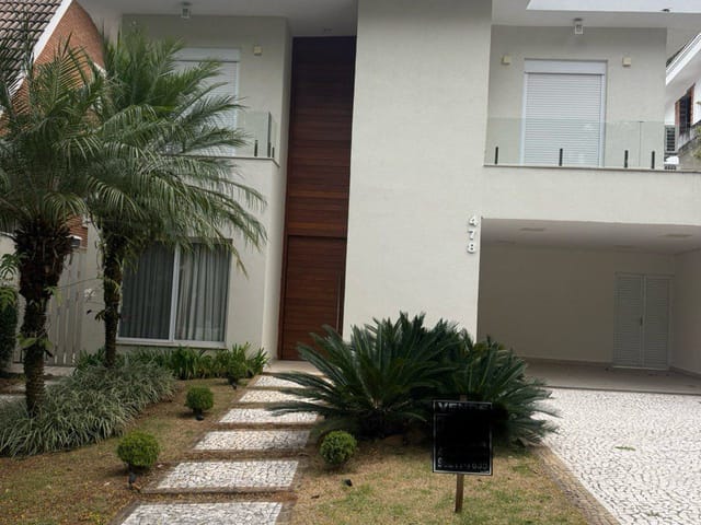 Casa com 376m² 4 quartos e 6 banheiros, à venda, no bairro Alphaville em Santana de Parnaíba