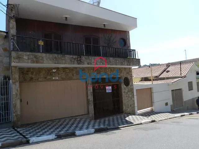 Casa com 350m² 3 quartos e 4 banheiros, à venda, no bairro Centro em Porto Feliz