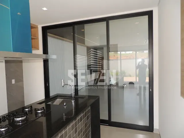 Casa com 393m² 3 quartos e 4 banheiros, para alugar, no bairro Tamboré em Bauru