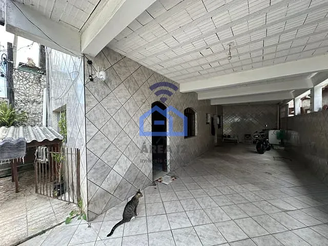 Casa com 102m² 2 quartos e 3 banheiros, à venda, no bairro Tinga em Caraguatatuba