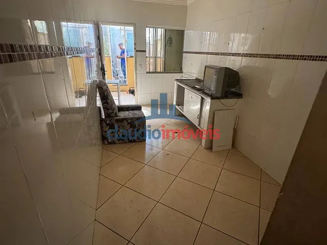 Casa 2 quartos e 2 banheiros, à venda ou para alugar, no bairro Santo Agostinho em Volta Redonda