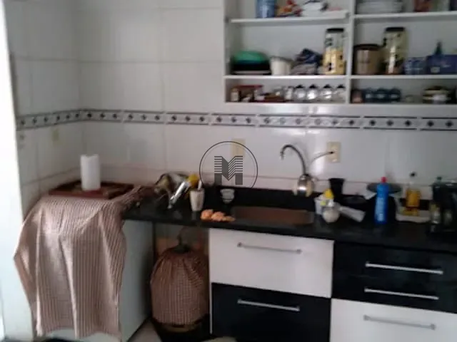 Casa com 300m² 2 quartos e 3 banheiros, à venda, no bairro Pedregulho em Guaratinguetá