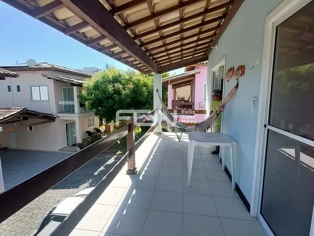 Casa 3 quartos e 4 banheiros, à venda, no bairro Buraquinho em Lauro de Freitas