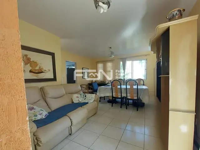 Casa 3 quartos e 4 banheiros, à venda, no bairro Buraquinho em Lauro de Freitas