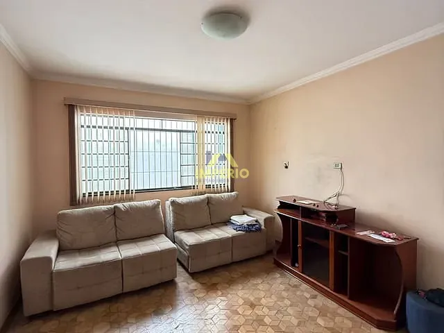 Casa com 200m² 2 quartos e 2 banheiros, à venda, no bairro Centro em Salto