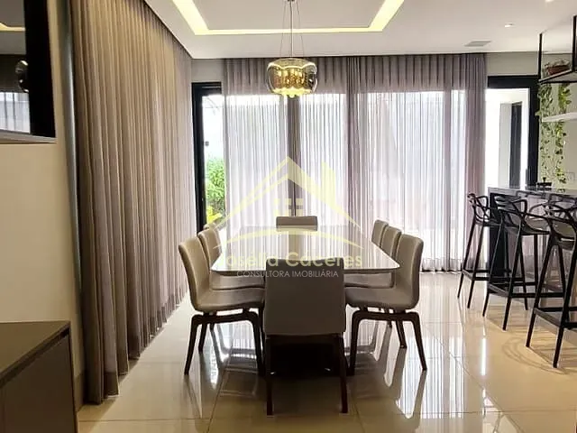 Casa com 250m² 3 quartos e 5 banheiros, à venda, no bairro IMPERIAL em Cuiabá