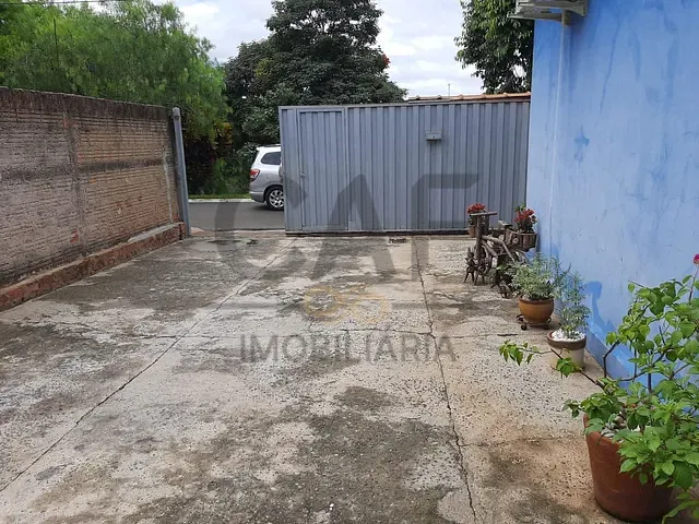 Casa com 353m² 3 quartos e 2 banheiros, à venda, no bairro Centro em Holambra