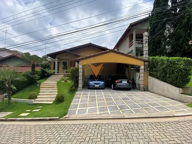Casa com 572m² 3 quartos e 3 banheiros, à venda, no bairro Granja Viana II em Cotia