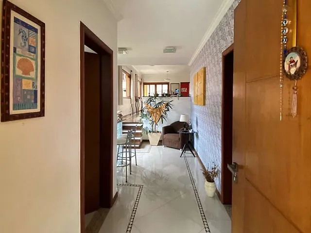 Casa com 572m² 3 quartos e 3 banheiros, à venda, no bairro Granja Viana II em Cotia