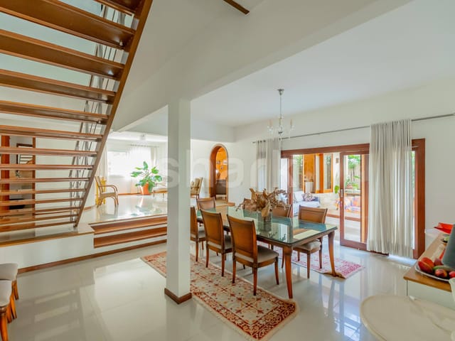 Casa com 720m² 5 quartos e 7 banheiros, à venda, no bairro Alphaville em Santana de Parnaíba