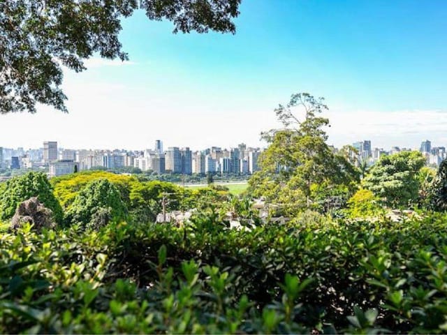 Casa com 656m² 3 quartos e 3 banheiros, à venda, no bairro Jardim Guedala em São Paulo
