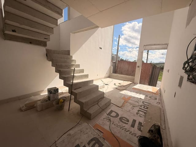 Casa com 155m² 3 quartos e 2 banheiros, à venda, no bairro Lagoa em Macaé