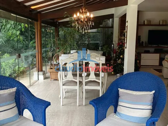 Casa 4 quartos e 3 banheiros, à venda, no bairro Laranjal em Volta Redonda