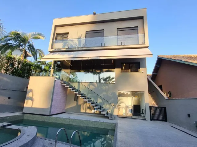 Casa com 388m² 6 quartos e 6 banheiros, à venda, no bairro Alphaville em Santana de Parnaíba