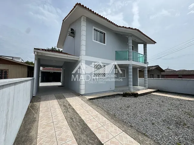 Casa com 250m² 3 quartos e 3 banheiros, à venda, no bairro Bela Vista em Palhoça