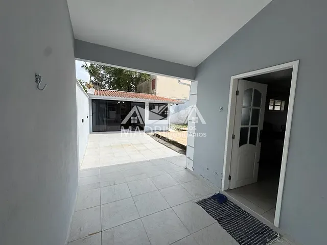 Casa com 250m² 3 quartos e 3 banheiros, à venda, no bairro Bela Vista em Palhoça