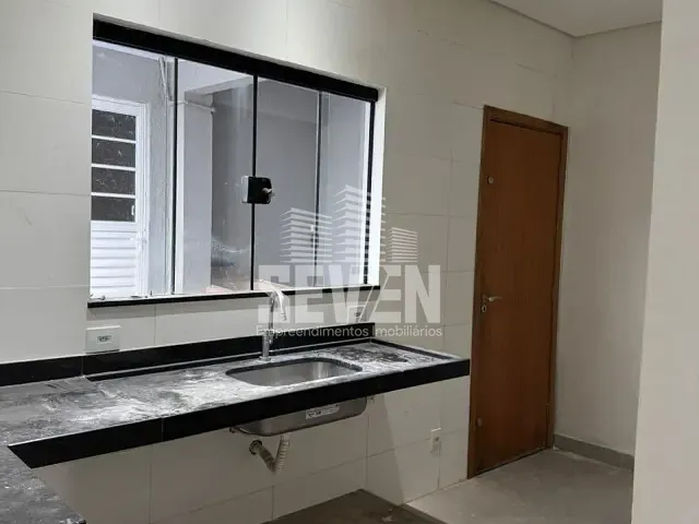 Casa com 230m² 4 quartos e 2 banheiros, à venda ou para alugar, no bairro Núcleo Habitacional Vereador Edson Francisco da Silva em Bauru