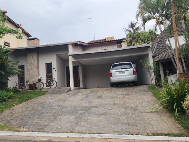 Casa com 360m² 3 quartos e 3 banheiros, à venda, no bairro Alphaville em Santana de Parnaíba