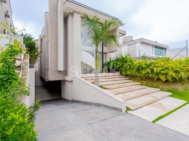 Casa com 670m² 5 quartos e 6 banheiros, à venda, no bairro Alphaville Dois em Barueri
