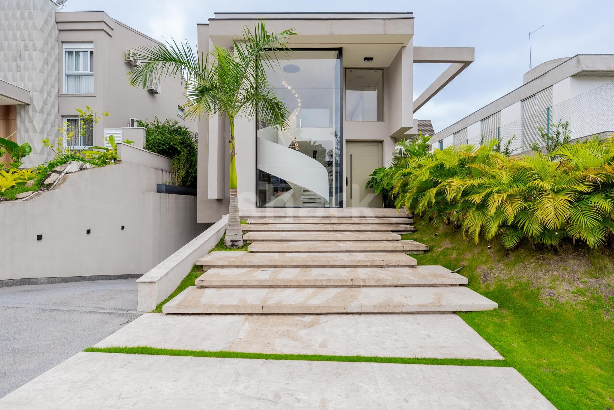 Casa em Alphaville Dois — foto 1